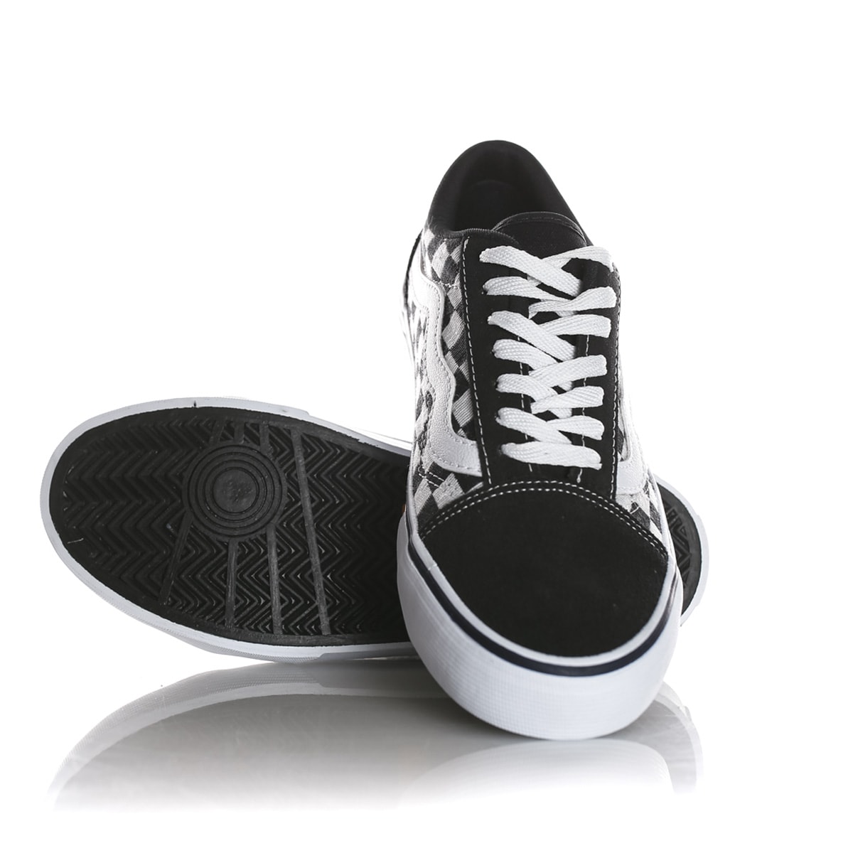 tenis com v na lateral